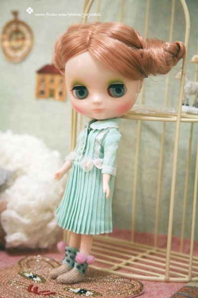 Photo6: violet dot pompom socks (6)