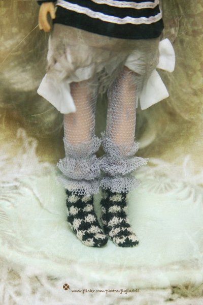 Photo3: sailor suit Hand Knit-black and white mini prismatic checked socks (3)