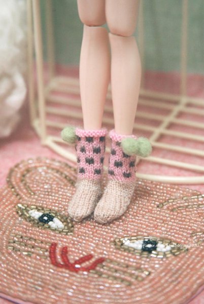 Photo9: 1:12 miniature art works Hand Knit tiny pompom socks  (9)