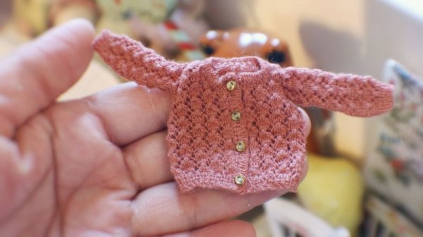 Photo4: 2 pieces - pink mohair hollow bowknots lace sweater and bowknot brooch (4)