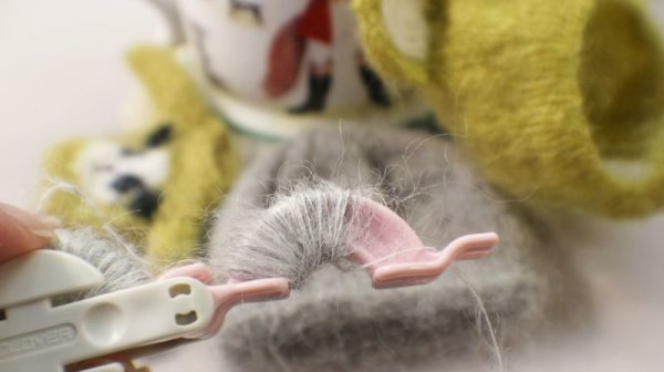 Photo4: grey mohair pompom hat (4)