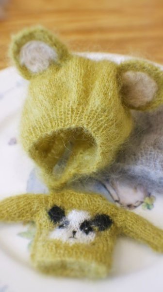 Photo1: 2 pieces - ginger mohair panda sweater and bear hat (1)