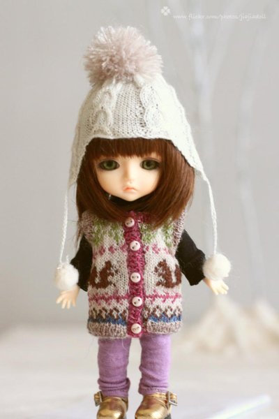 Photo7: coloured squirrel sweater (7)