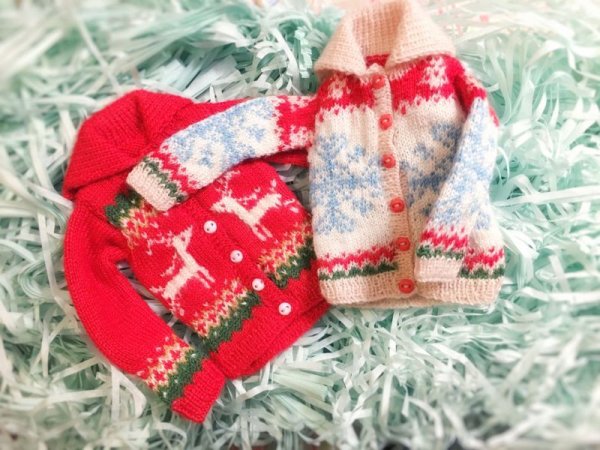 Photo2: snowflakes sweater (2)