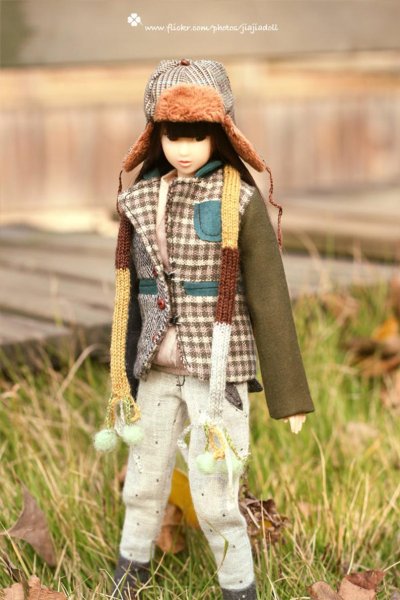 Photo2: pompom scarf in brown (2)