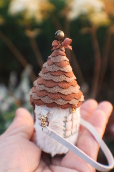 Photo3: round fur house bag- many way to use (of find my red velvet set) (3)