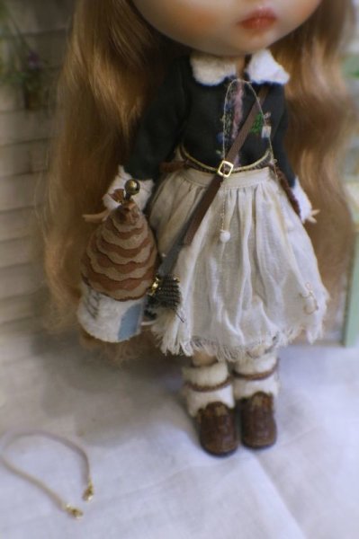 Photo11: round fur house bag- many way to use (of find my red velvet set) (11)