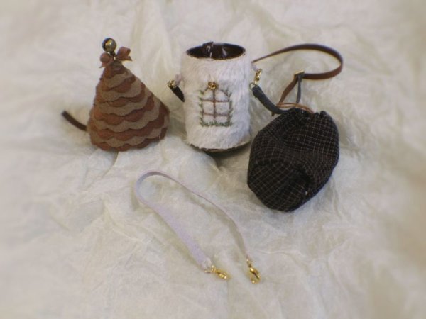 Photo5: round fur house bag- many way to use (of find my red velvet set) (5)