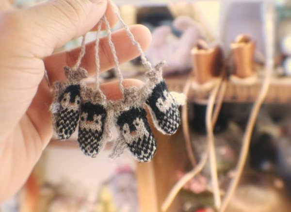 Photo6: grey penguin gloves (6)