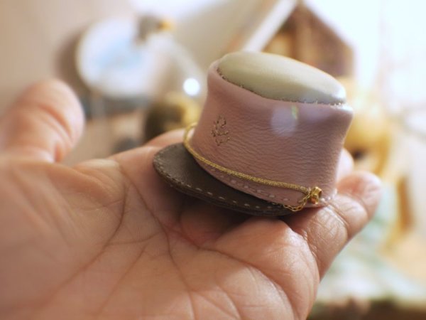 Photo4: pink 2 way leather  hat (4)