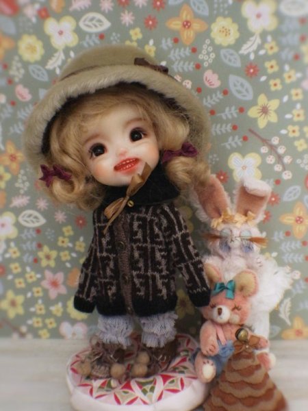 Photo10: 5 pieces coffee Fendi sweater set (10)