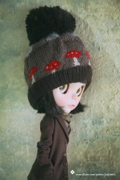 Photo3: red mushroom twist pompom in coffee hat (3)