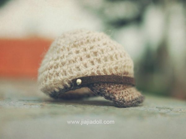 Photo2: cream visor cap (2)