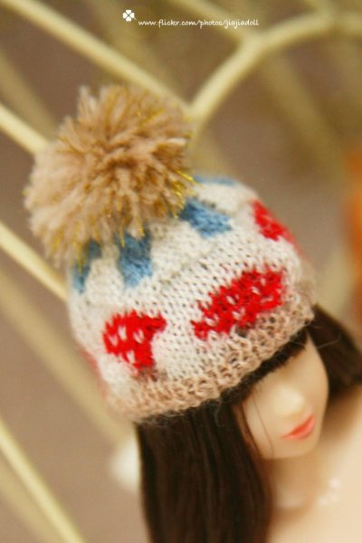 Photo2: red mushroom twist pompom hat in white (2)