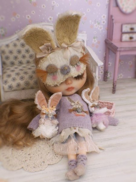 Photo12: sleeping bear mask in brown (big head) (12)