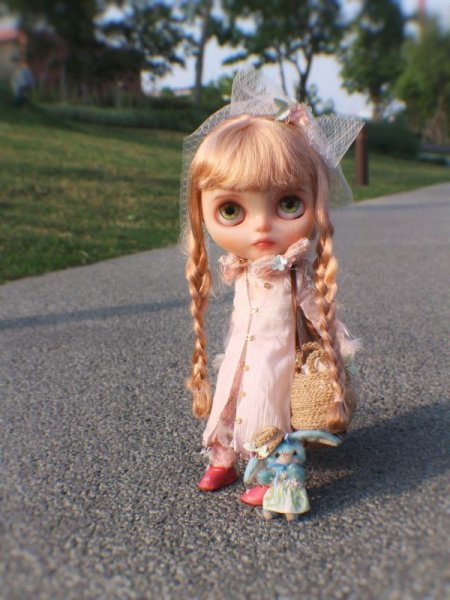 Photo17: many ways to use hand sewing and embroidered dandelion straw bag(of spirited girl ) (17)