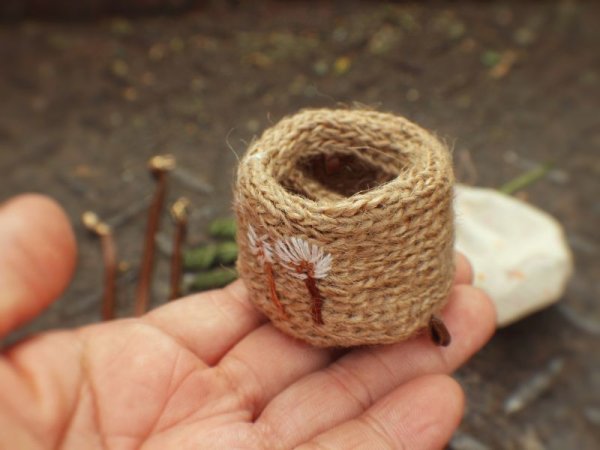 Photo8: many ways to use hand sewing and embroidered dandelion straw bag(of spirited girl ) (8)
