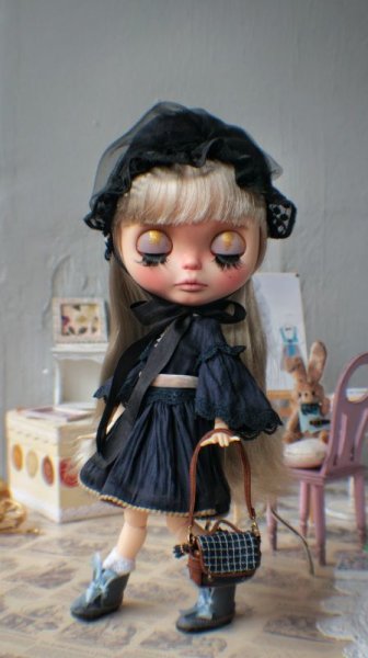 Photo7: hand sewing grey leather ribbon boots (of Irene's Lunch set) (7)