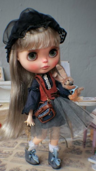 Photo11: hand sewing grey leather ribbon boots (of Irene's Lunch set) (11)
