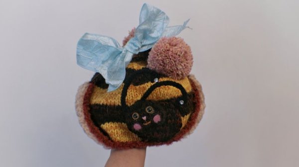 Photo11: happy bee hat (many ways to wear) (11)