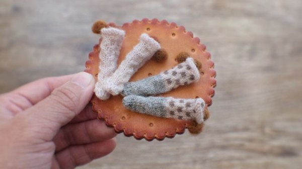 Photo5: cream twist pompom socks long version  (5)