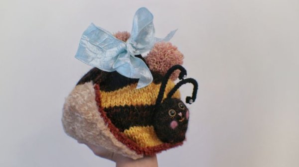 Photo10: happy bee hat (many ways to wear) (10)