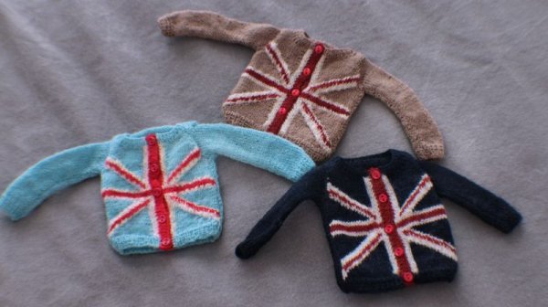 Photo6: Union Jack cardigan in camel (6)