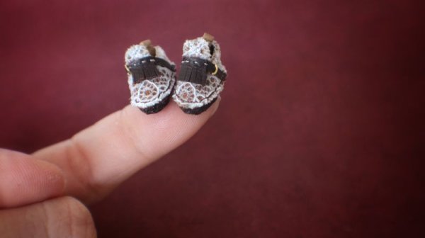 Photo2: white lace coffee shoes petite size (2)