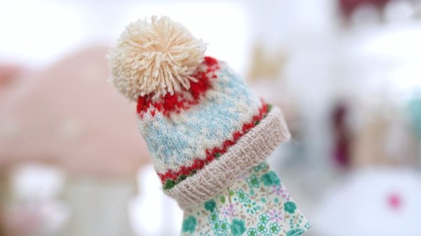 Photo2: snowflake hat (2)