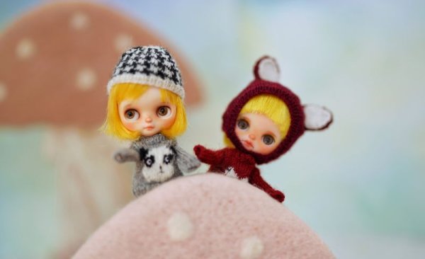 Photo7: dark red bear hat (7)