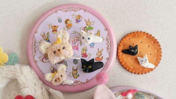 Photo7: white kitty hairpin (7)