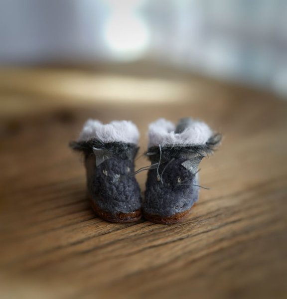 Photo2: Grey handmade kitty snow boots (French Cream Cake Dress in black) (2)
