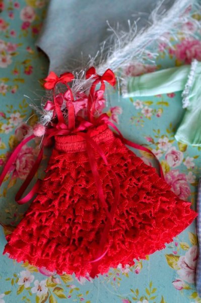 Photo1: Christmas Radiance French Cream Skirt in red (Enchanted Forest Christmas Miracle) (1)