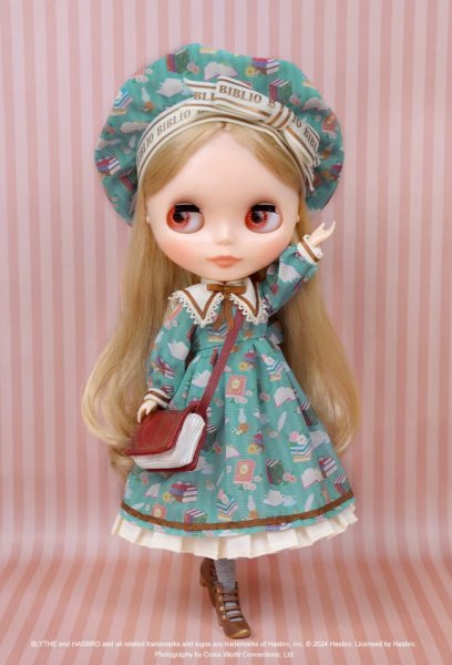 Photo1: ready to ship Neo Blythe “Kendra the Bibliophile”  (1)